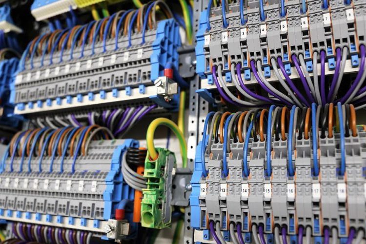 Inicio 3 electrica1 1000x500 1 e1750778929552